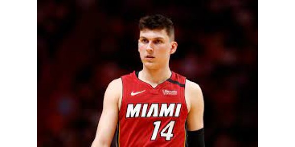 Tyler Herro a été écrit dans la chanson Tyler Herro a été écrit dans la chanson